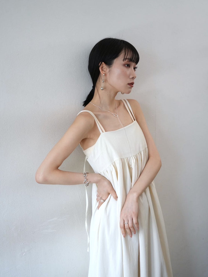 [App-exclusive items now on sale] Crepe chiffon camisole dress/ivory
