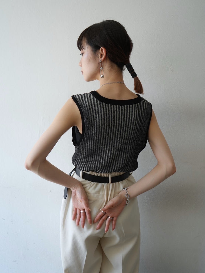 [Pre-order] Sleeveless striped knit top/black