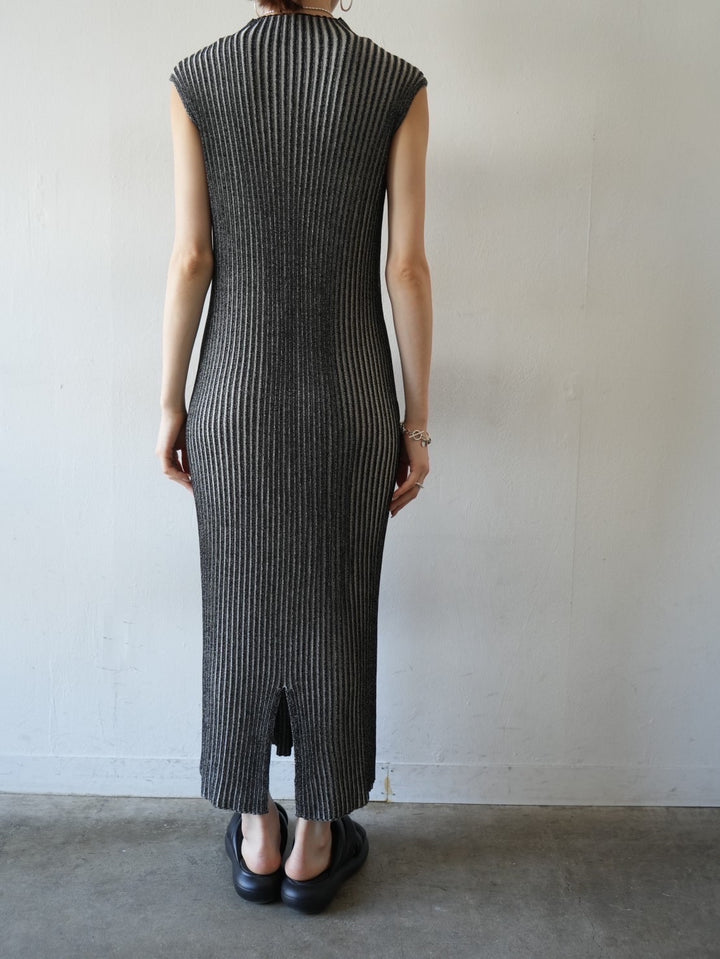 [Pre-order] Bottleneck Striped I-line Knit Dress/Black