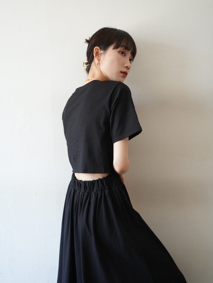 Back open cut dress/black