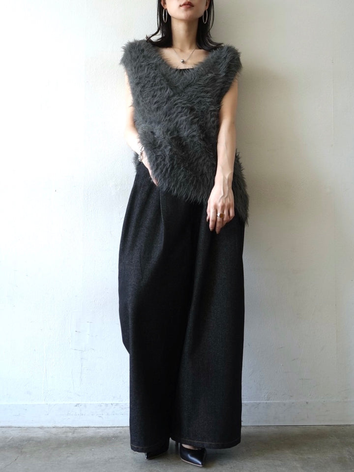 [Pre-order] V-neck shaggy knit vest/charcoal