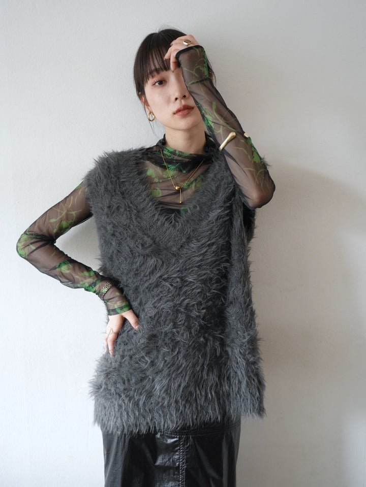 [Pre-order] V-neck shaggy knit vest/charcoal