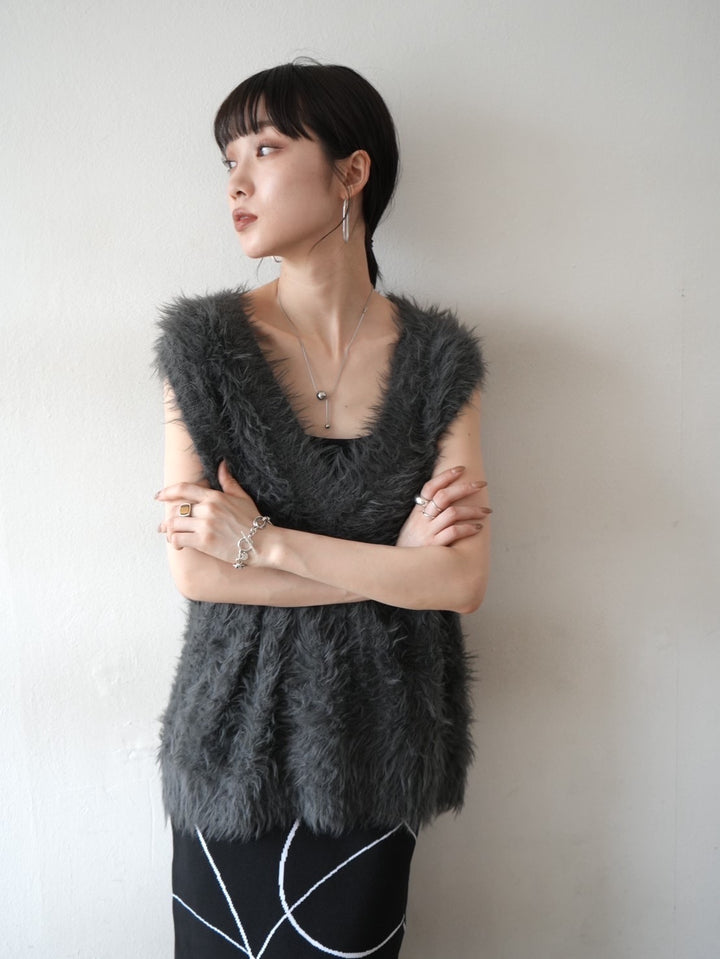 [Pre-order] V-neck shaggy knit vest/charcoal