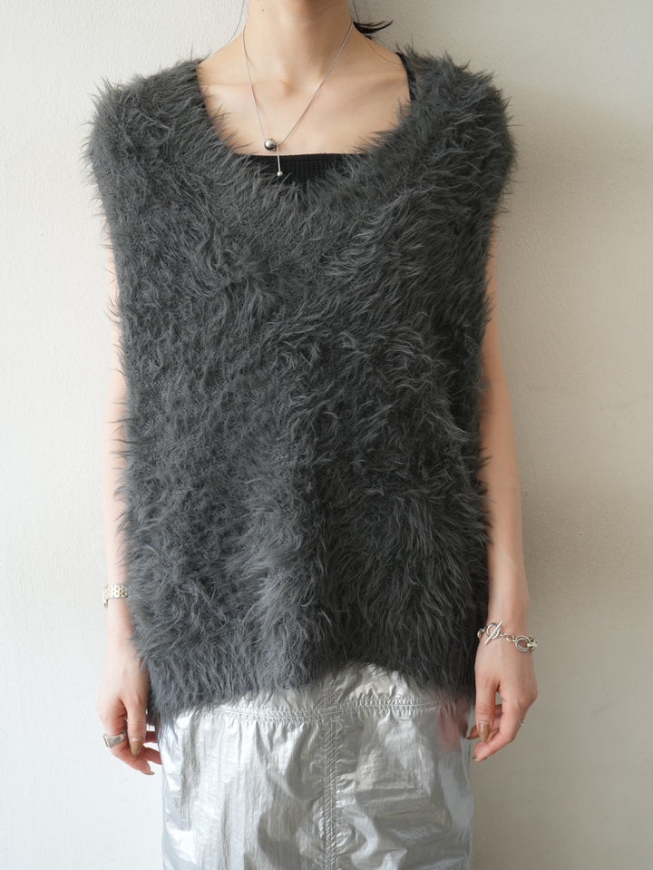 [Pre-order] V-neck shaggy knit vest/charcoal