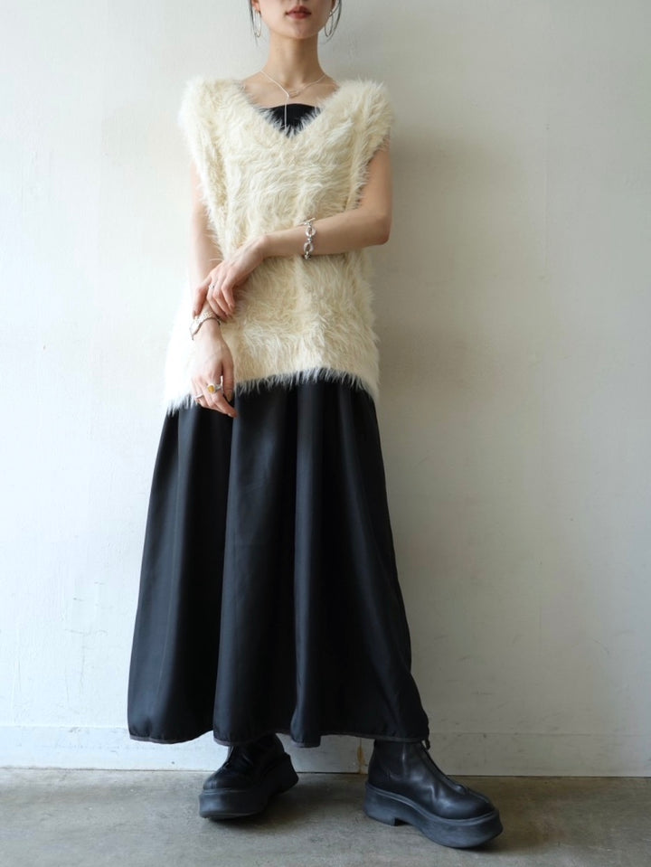 [Pre-order] V-neck shaggy knit vest/ivory