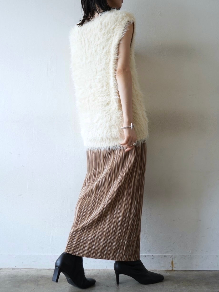 [Pre-order] V-neck shaggy knit vest/ivory