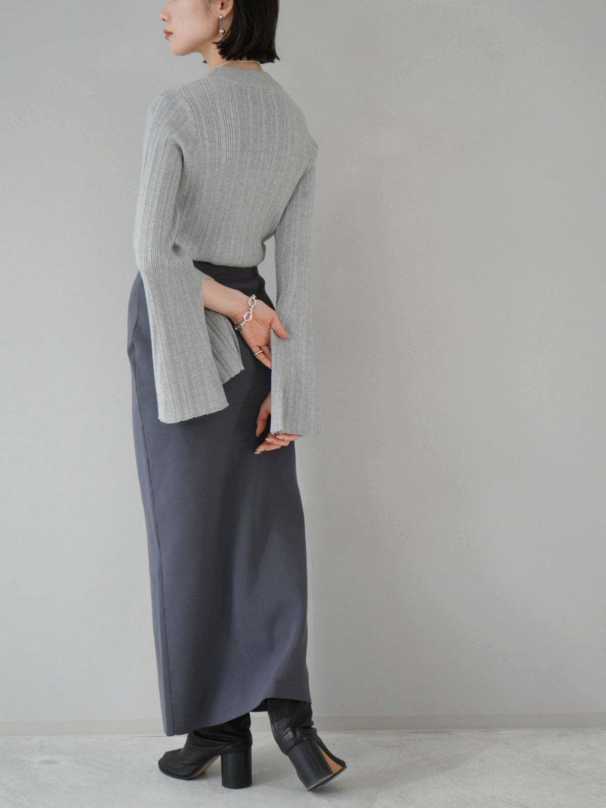 Pre-order] Front zip knit tight skirt/charcoal – Lumier