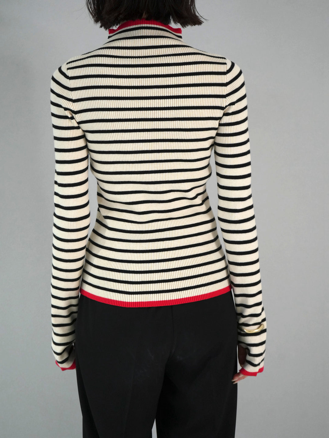 [Pre-order] Finger hole color scheme high neck ribbed knit top/striped