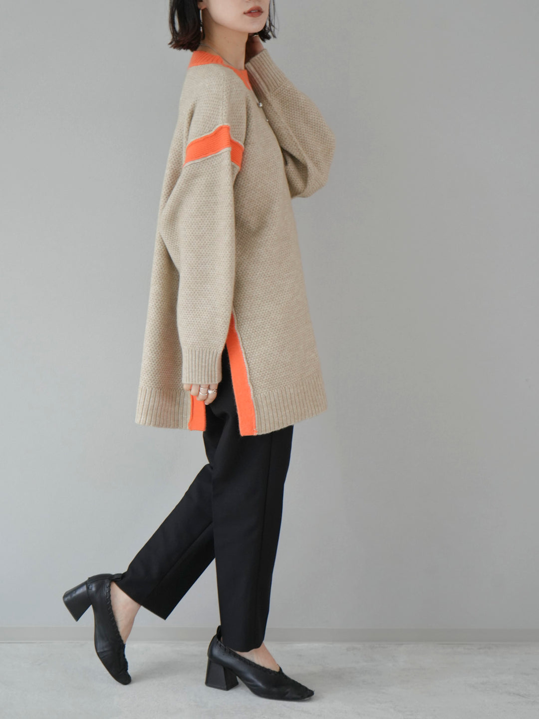 [Pre-order] Side slit bicolor over knit/beige