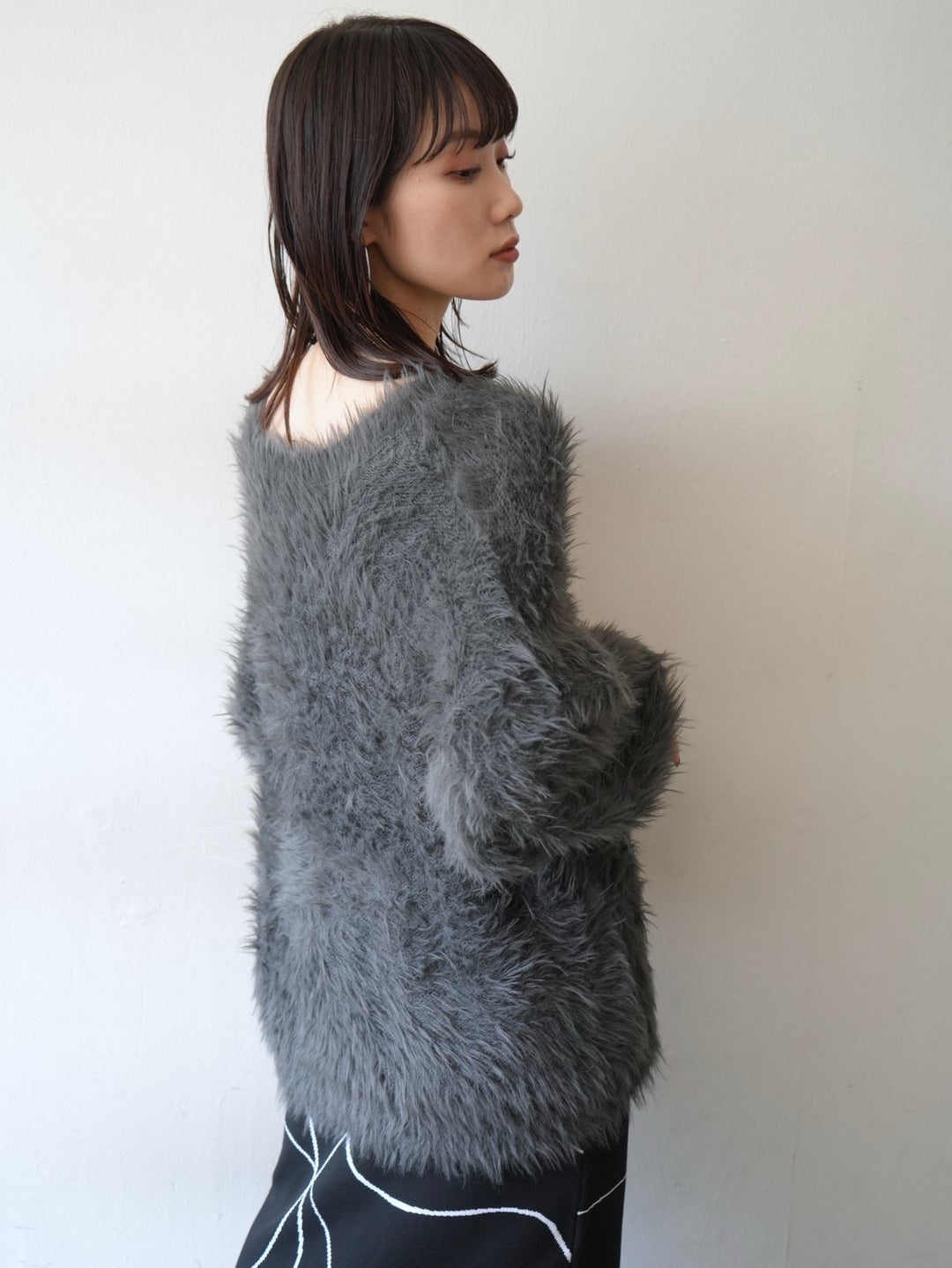 [Pre-order] V-neck shaggy knit cardigan/charcoal