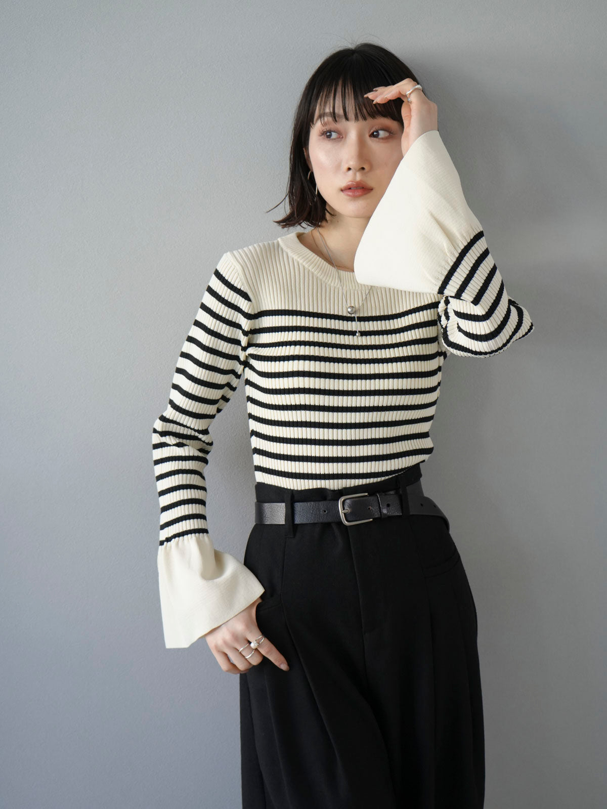 予約]フレアスリーブポリエステルリブニットトップス/ボーダー – Lumier