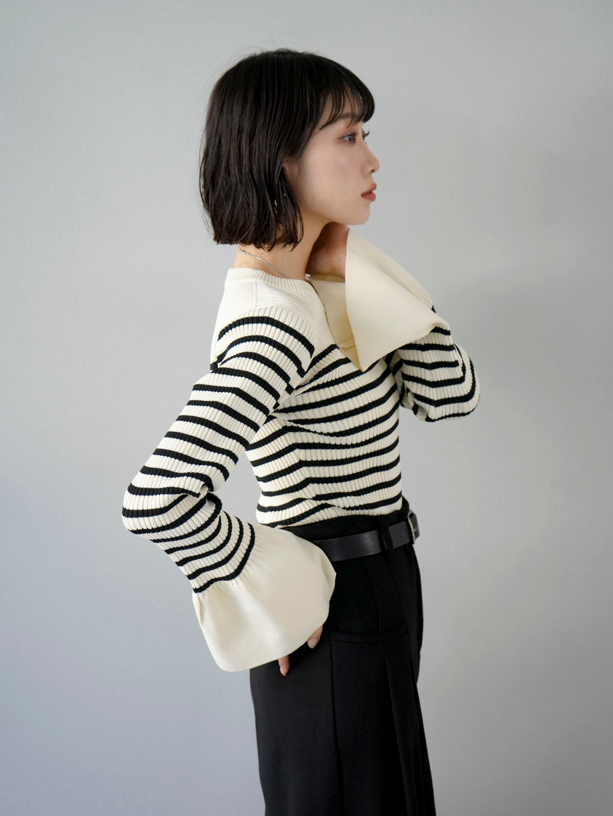 予約]フレアスリーブポリエステルリブニットトップス/ボーダー – Lumier