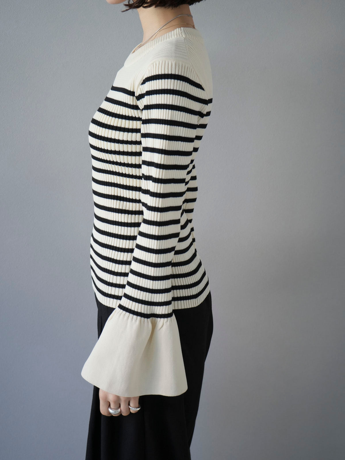 リンカブル　ボーダー　フレア　トップス 予約]フレアスリーブポリエステルリブニットトップス/ボーダー – Lumier