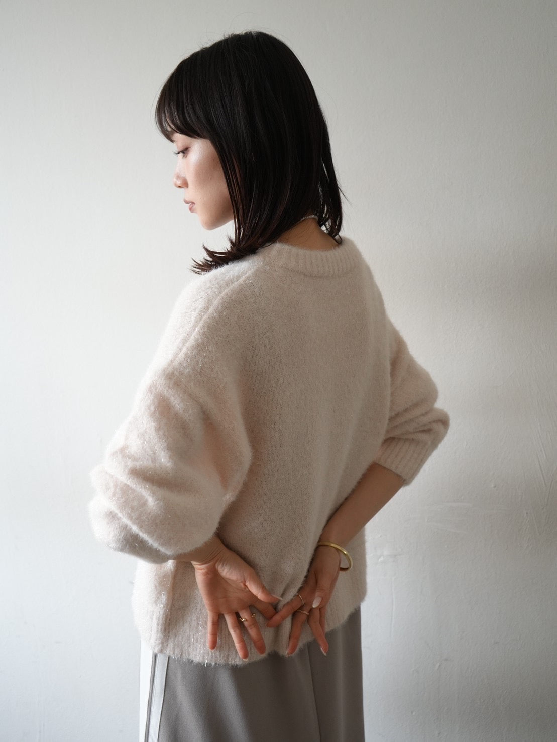 予約]ラメジャギーニットプルオーバー/アイボリー – Lumier