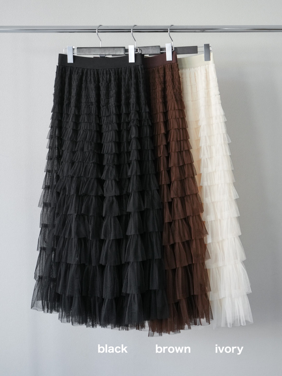 [SET] 花朵刺繡V領寬鬆針織開襟衫 + 薄紗層疊裙 (2套)