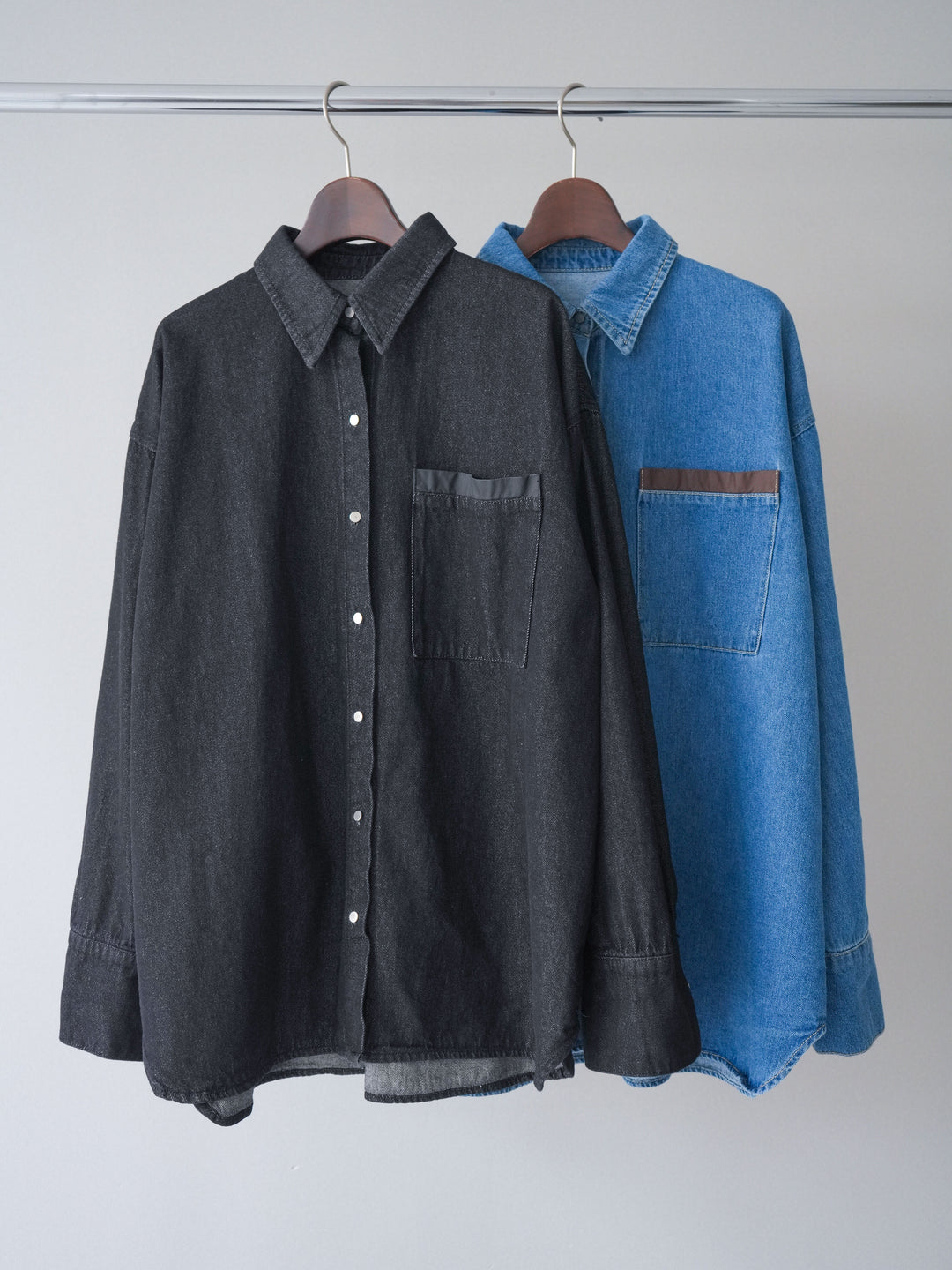 [SET]ポイントレザーオーバーデニムシャツ+ドロストワイドデニムパンツ(2set)