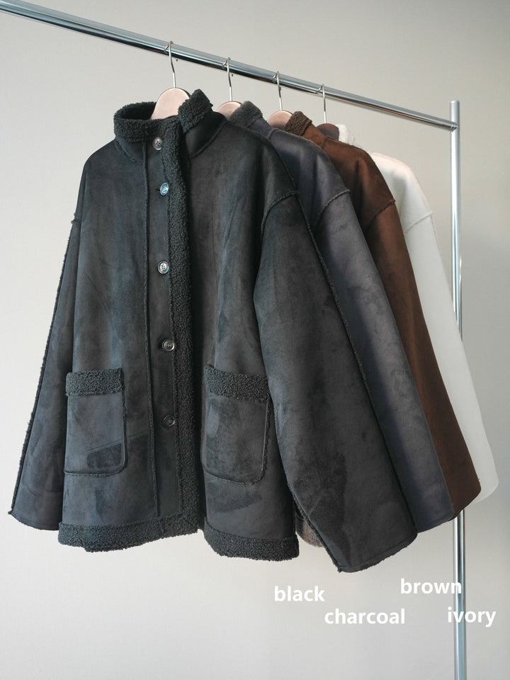 [SET]スタンドネックフェイクムートンミディアムコート+カップ付きバッククロスキャミソール+アニマル柄ベルト付きウールタッチワイドパンツ(3set)