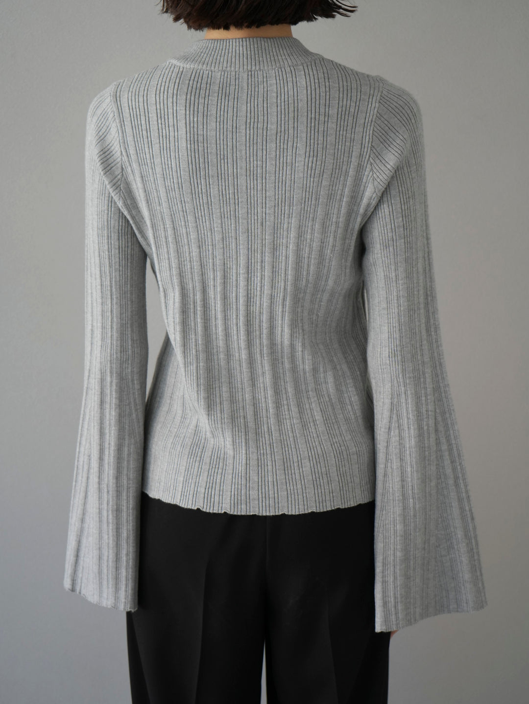 [Pre-order] Random rib flare slit sleeve knit top/gray