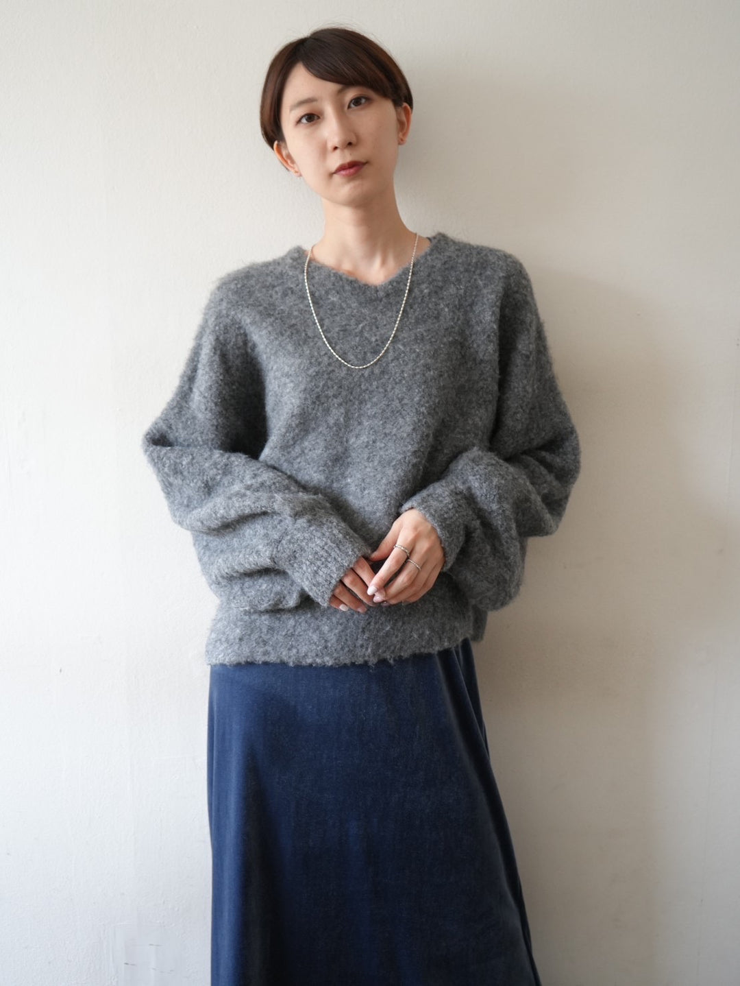 【預訂】羊毛混紡混紡紗捲袖針織/木炭