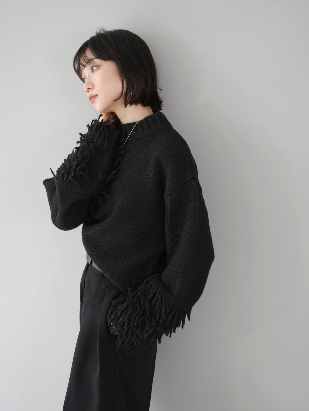 [Pre-order] Bottleneck sleeve fringe knit pullover/Black