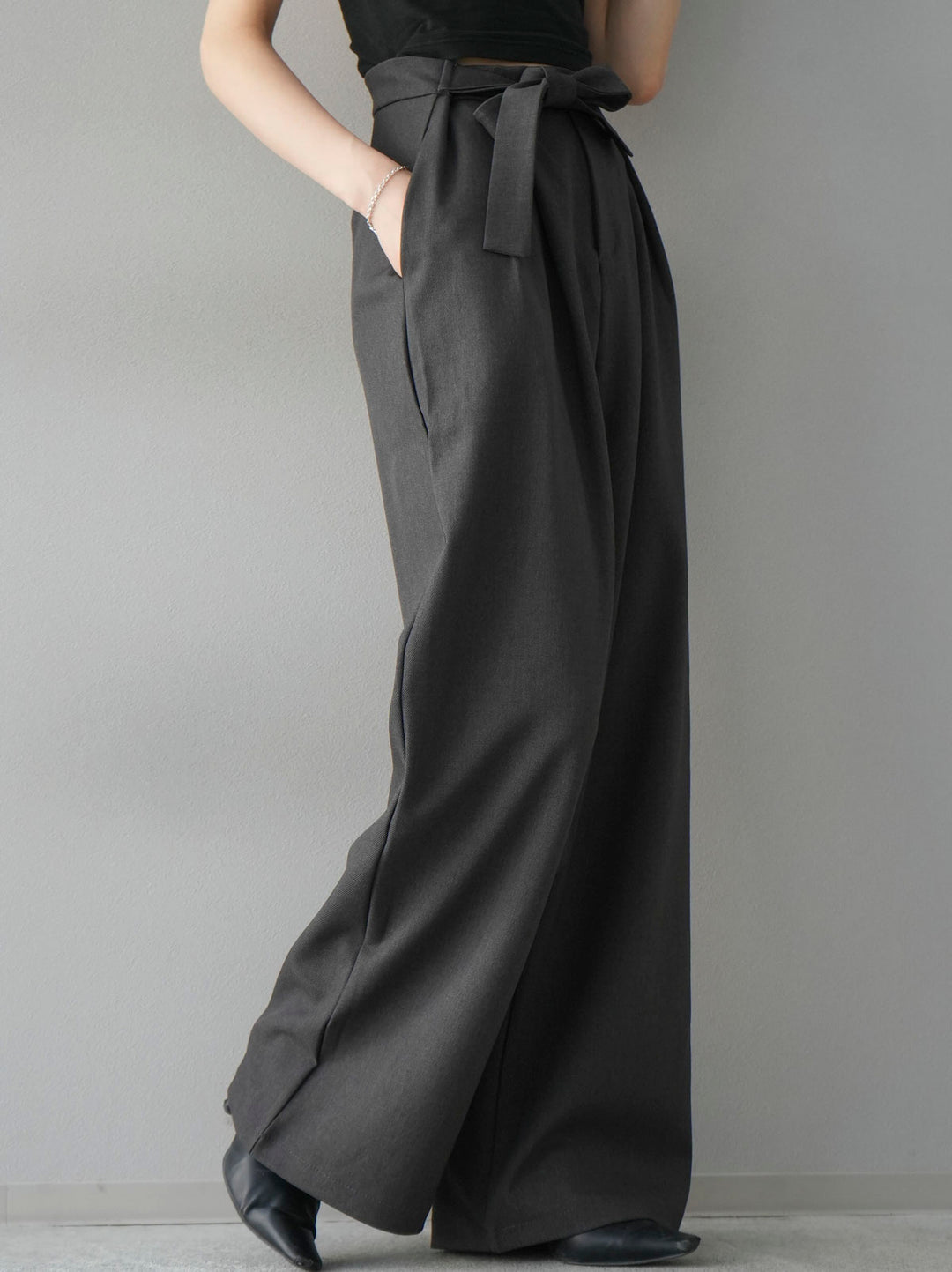 [Pre-order] Waist ribbon design tuck wide pants/gray