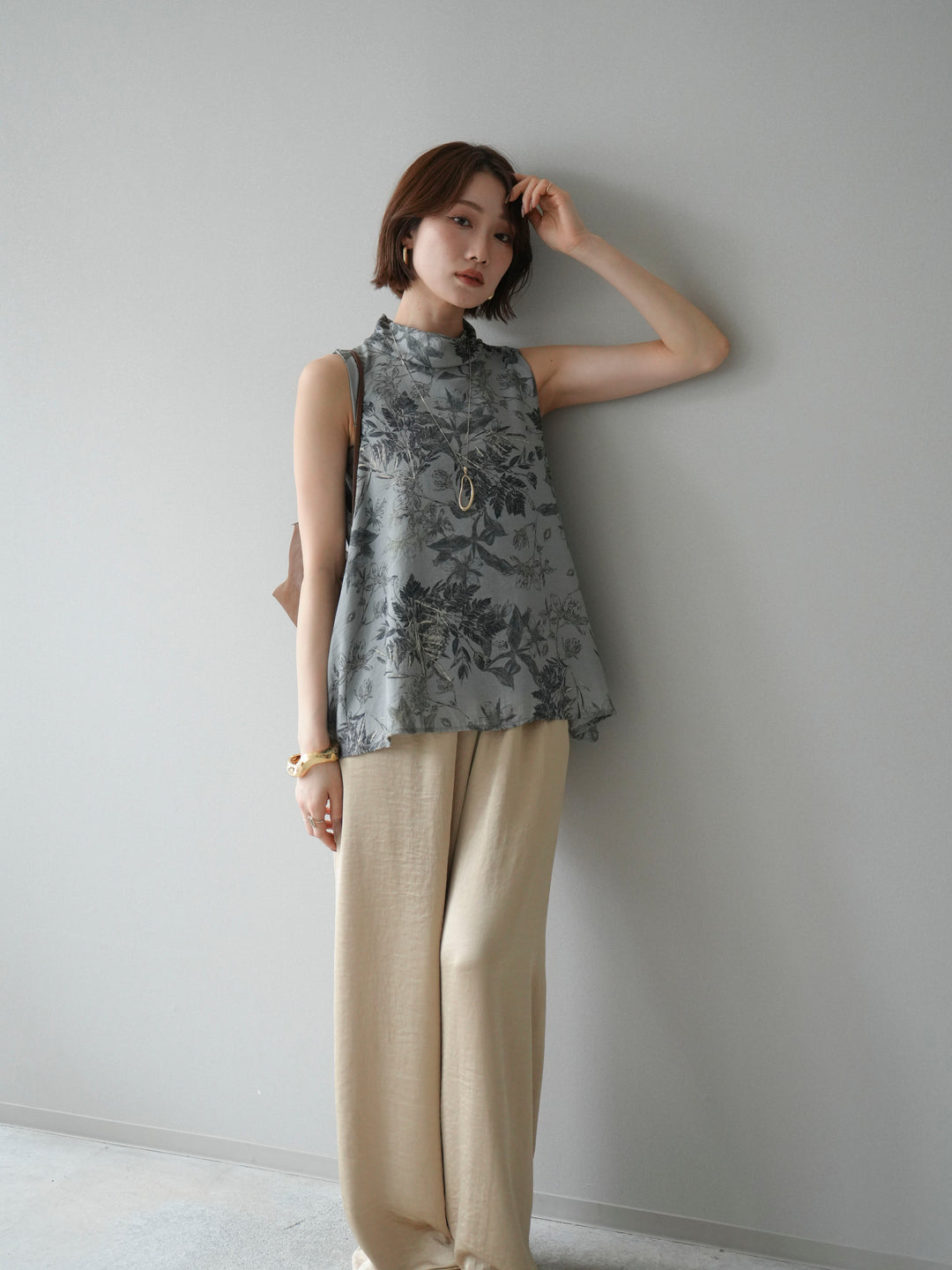 [予約]ボタニカルプリントノースリーブブラウス/green