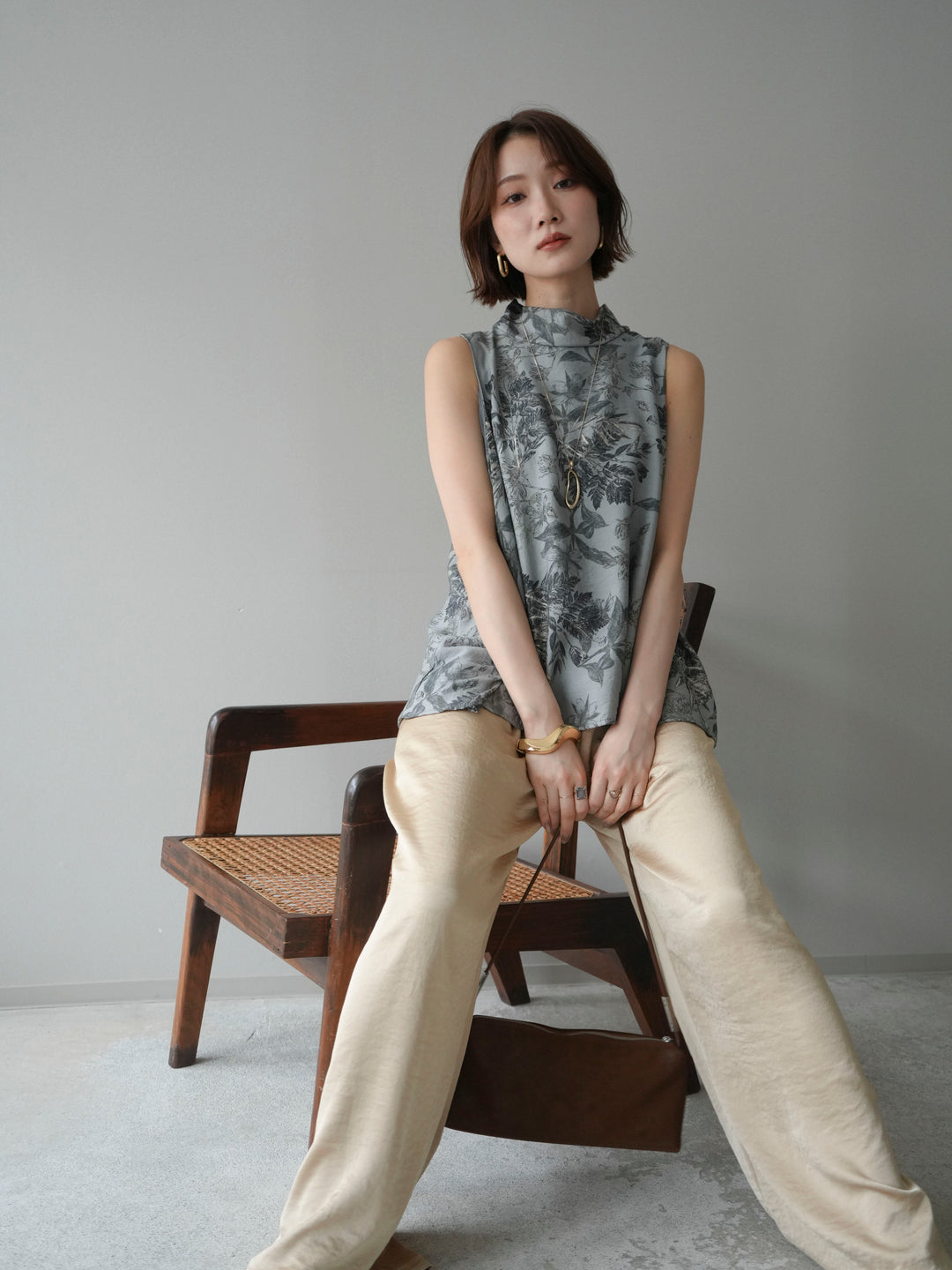 [予約]ボタニカルプリントノースリーブブラウス/green