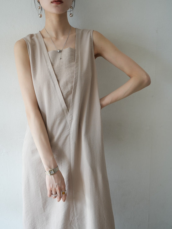 [Pre-order] Linen-like back button design dress/light beige
