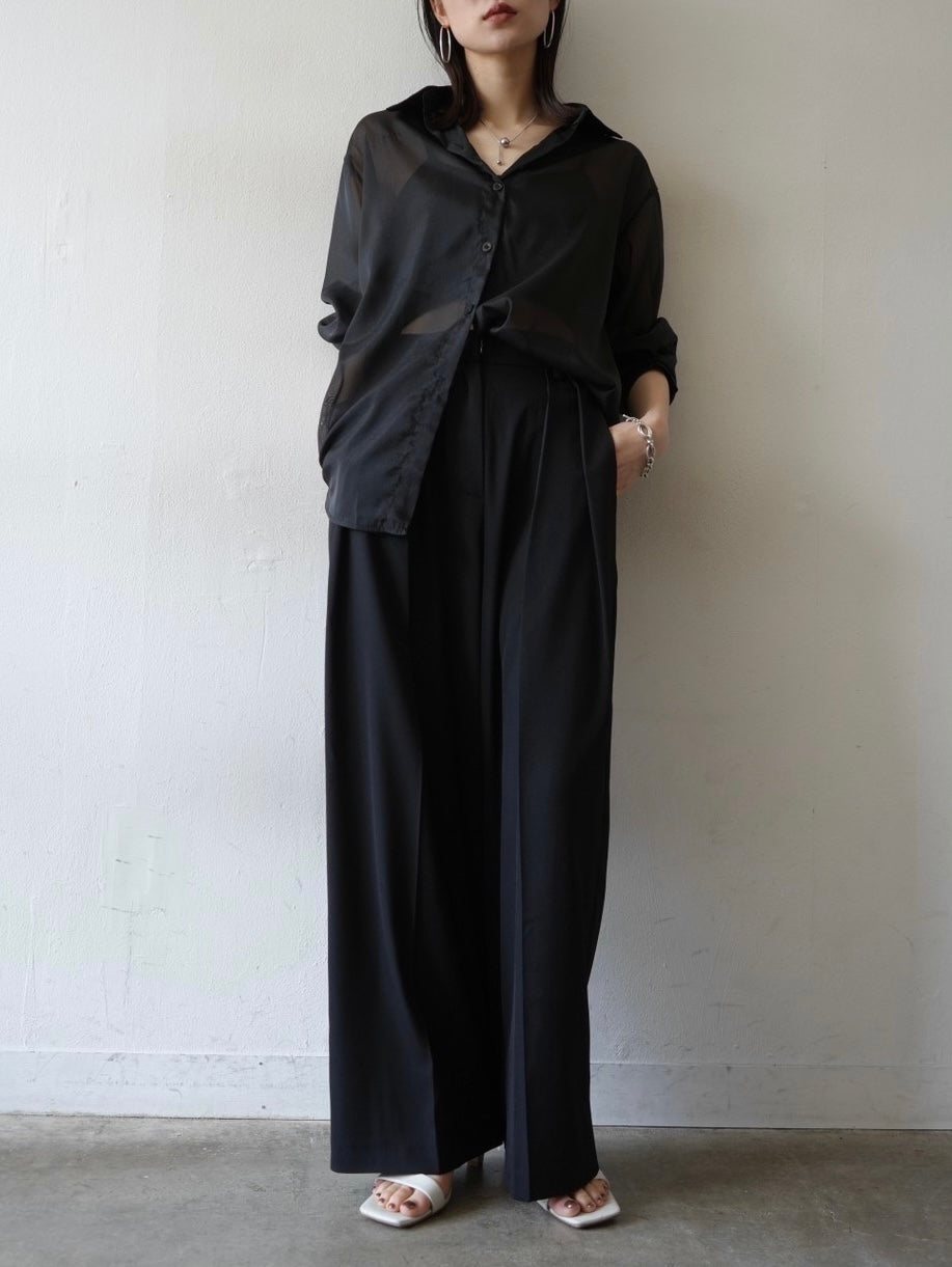 予約]バックオープンシアーシャツ/ブラック – Lumier