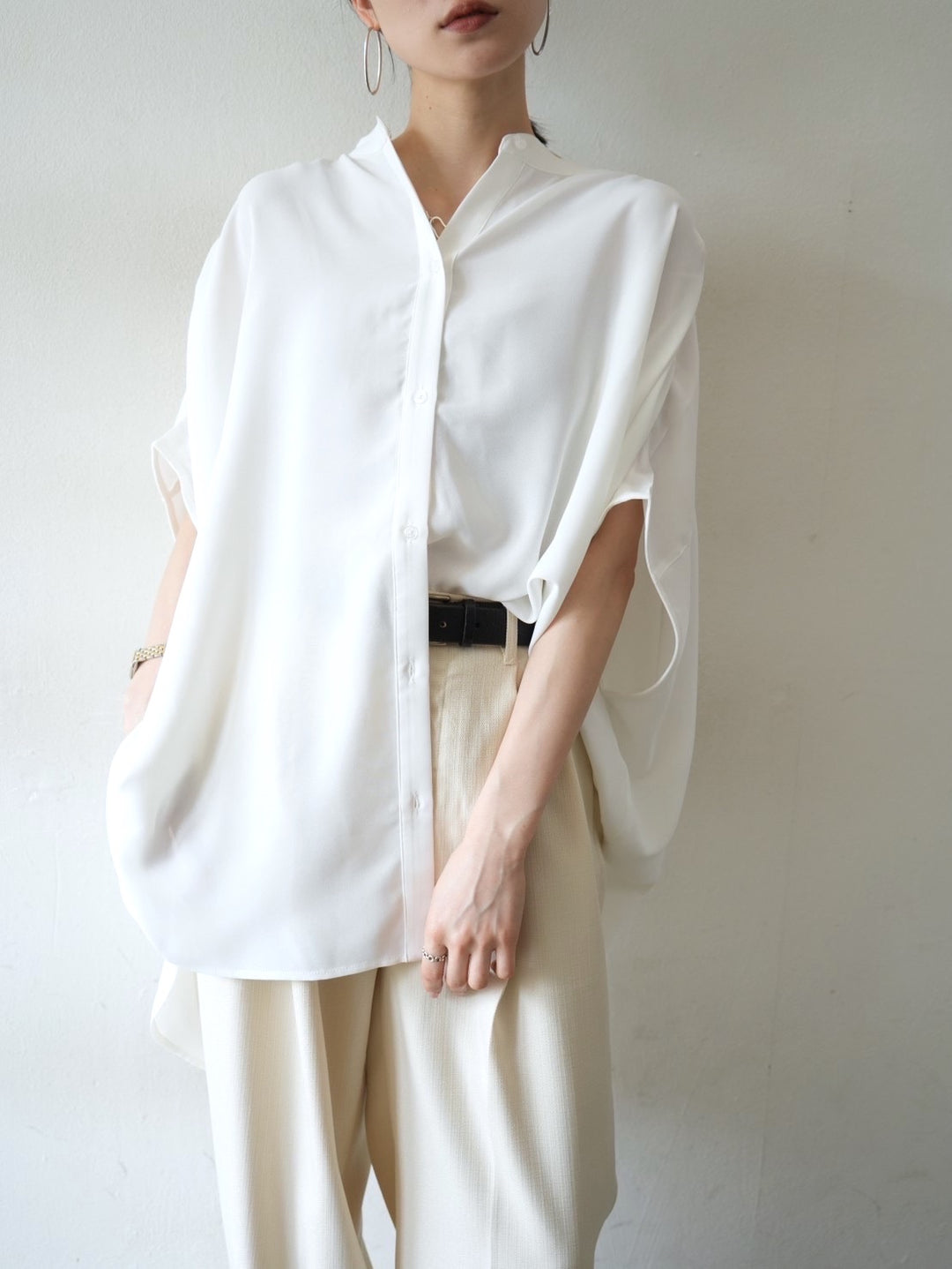Dolman volume sleeve shirt/white