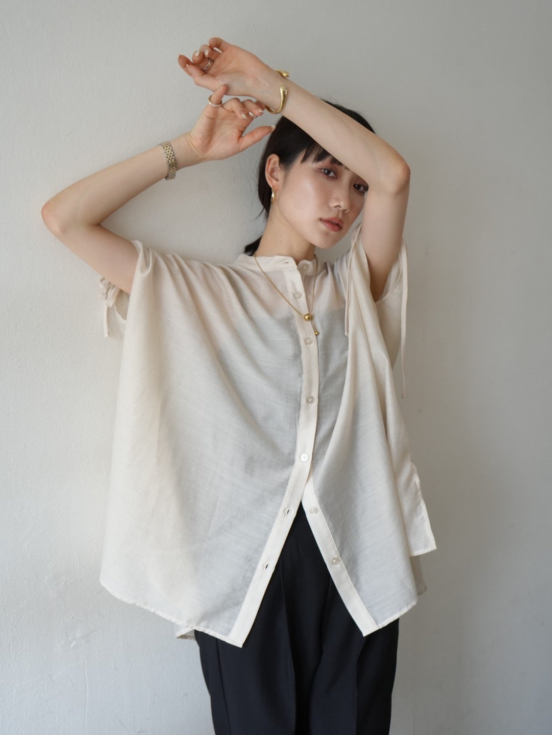 [Pre-order] Band collar shirred sleeve shirt/light beige