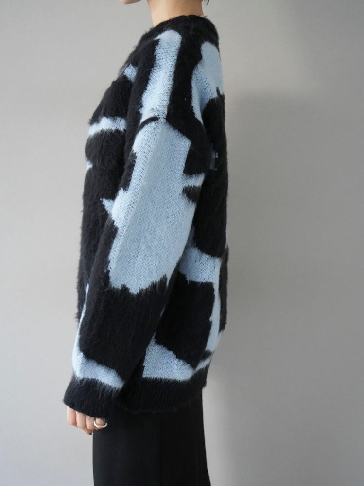 予約]ランダムデザインシャギーニットプルオーバー/ブルーxブラック