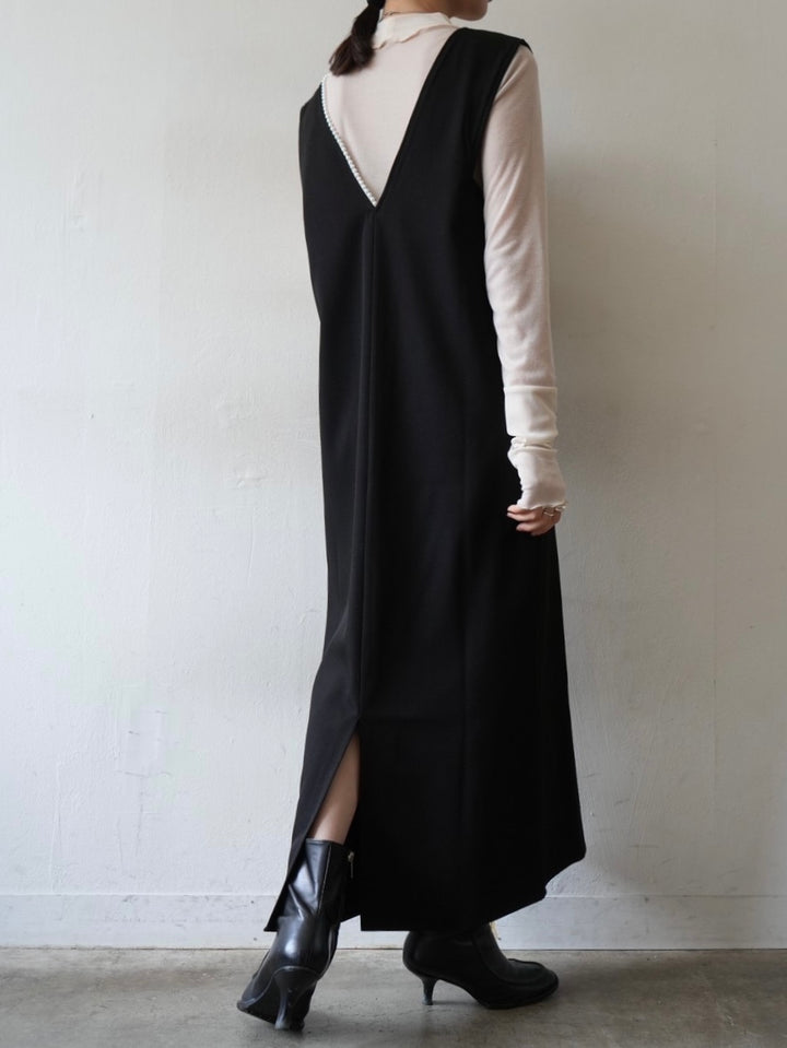 [Pre-order] V-neck pearl dress/black
