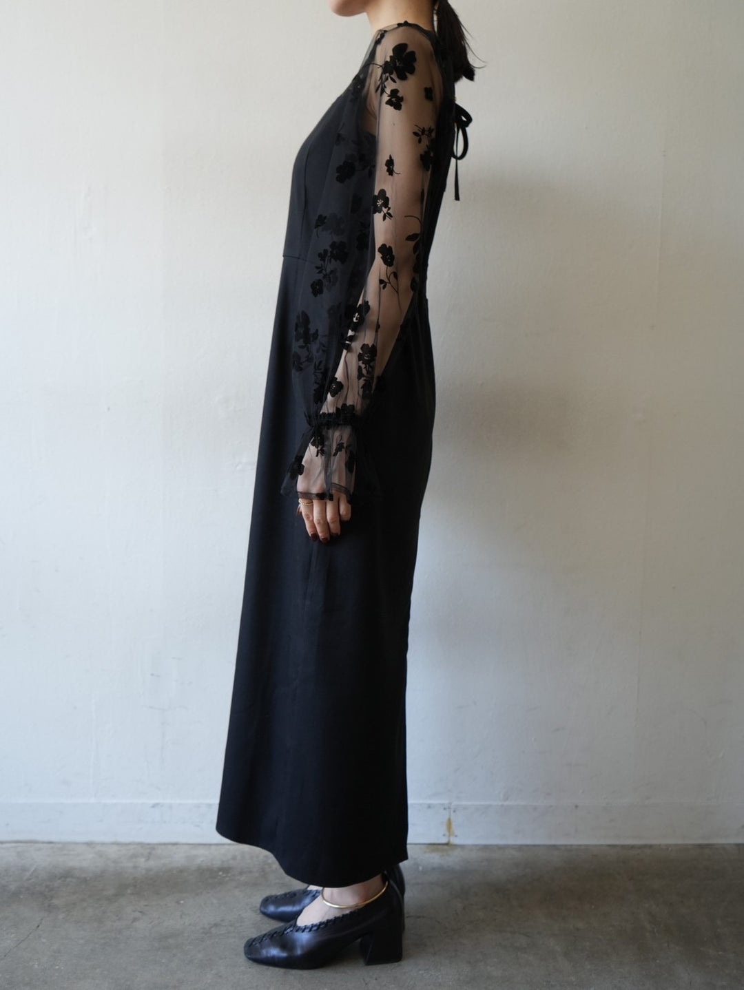 【預訂】花朵植絨疊層連身裙/黑色