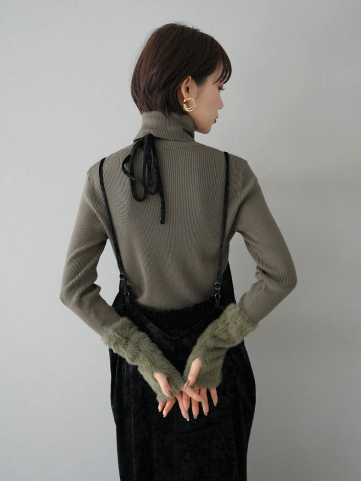 [Pre-order] Crushed Velvet Design Neck Backless Camisole Dress / Black