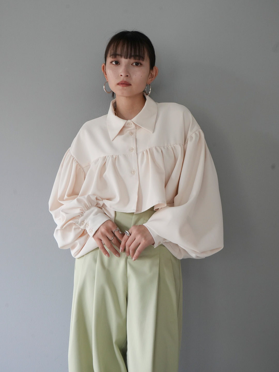 [Pre-order] Short Gathered Blouse/Ecru