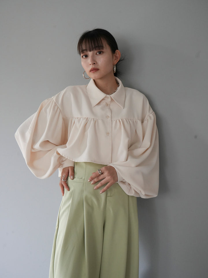 [Pre-order] Short Gathered Blouse/Ecru