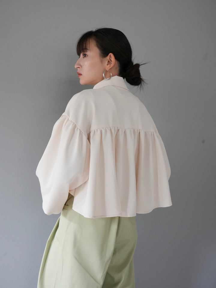 [Pre-order] Short Gathered Blouse/Ecru