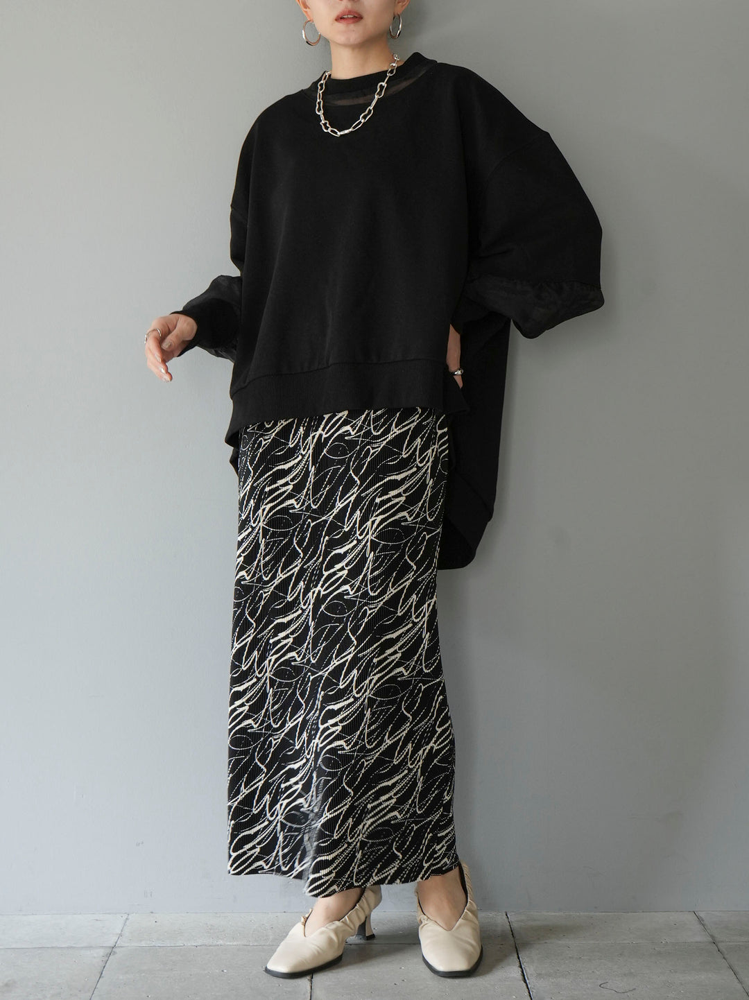 [SET] Point sheer fleece pullover + pen touch I-line pleated skirt (2set)