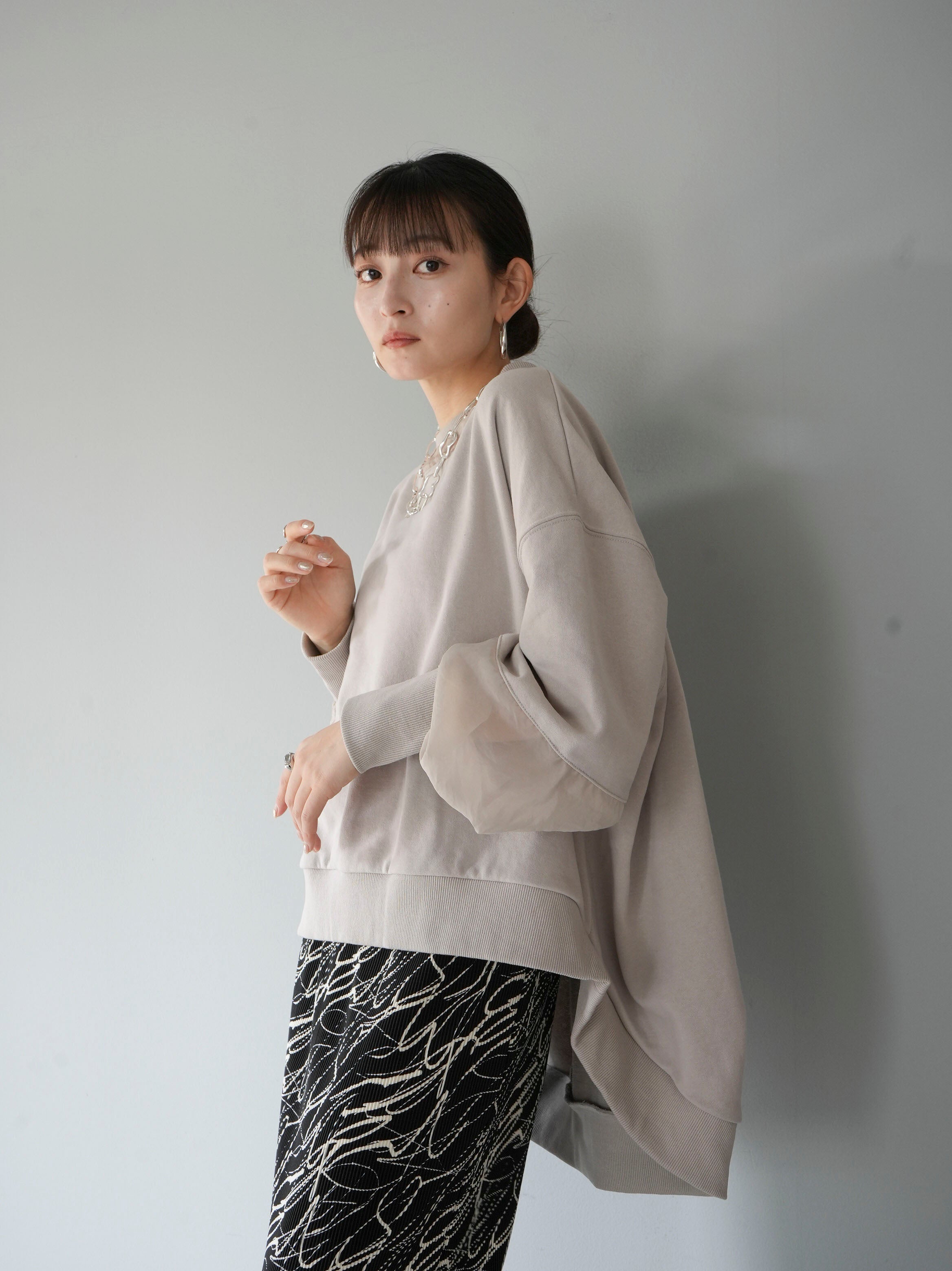 予約]ポイントシアー裏毛プルオーバー/グレージュ – Lumier