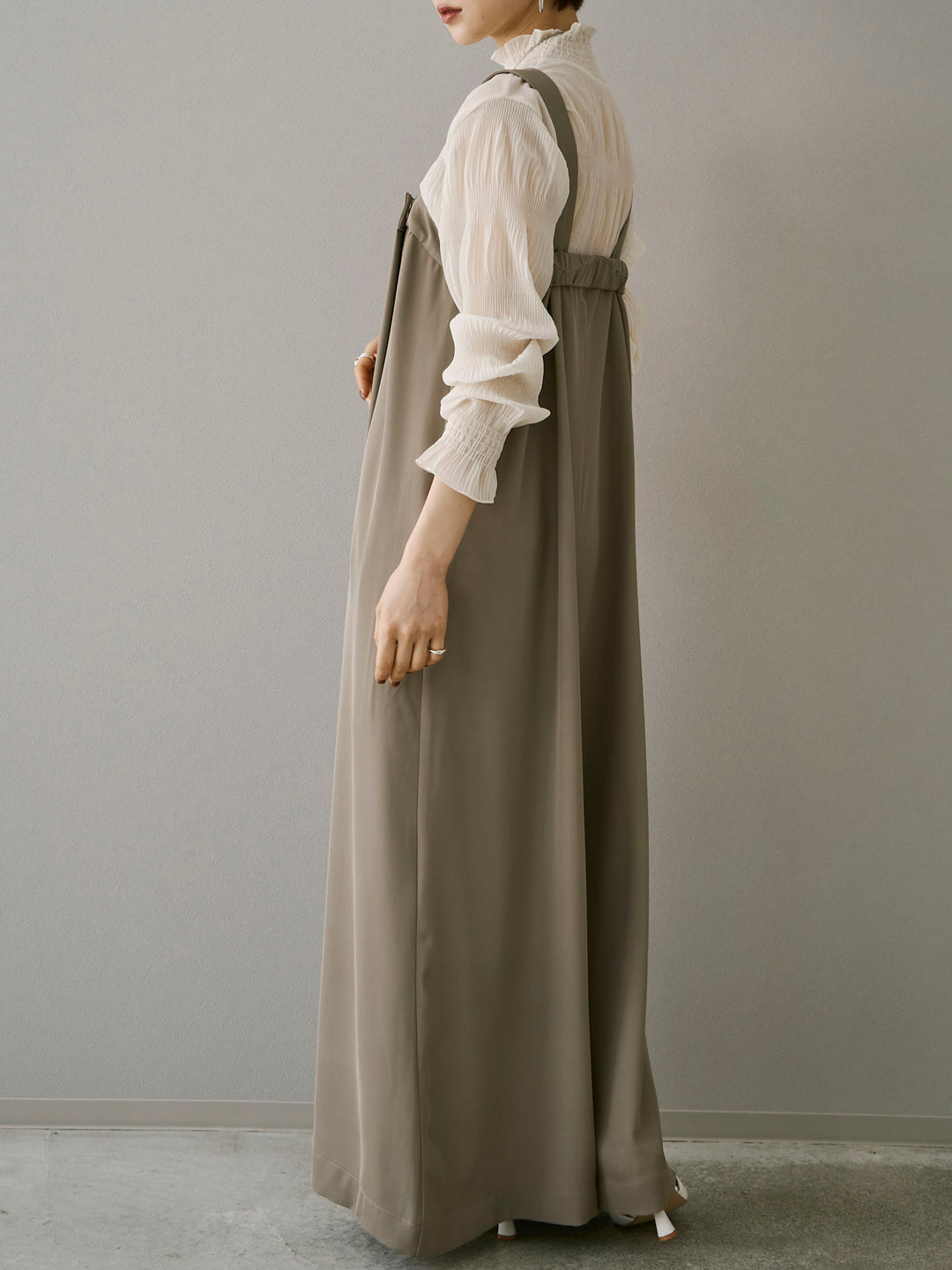 [SET] Draped asymmetric all-in-one + shirred chiffon blouse (2set)