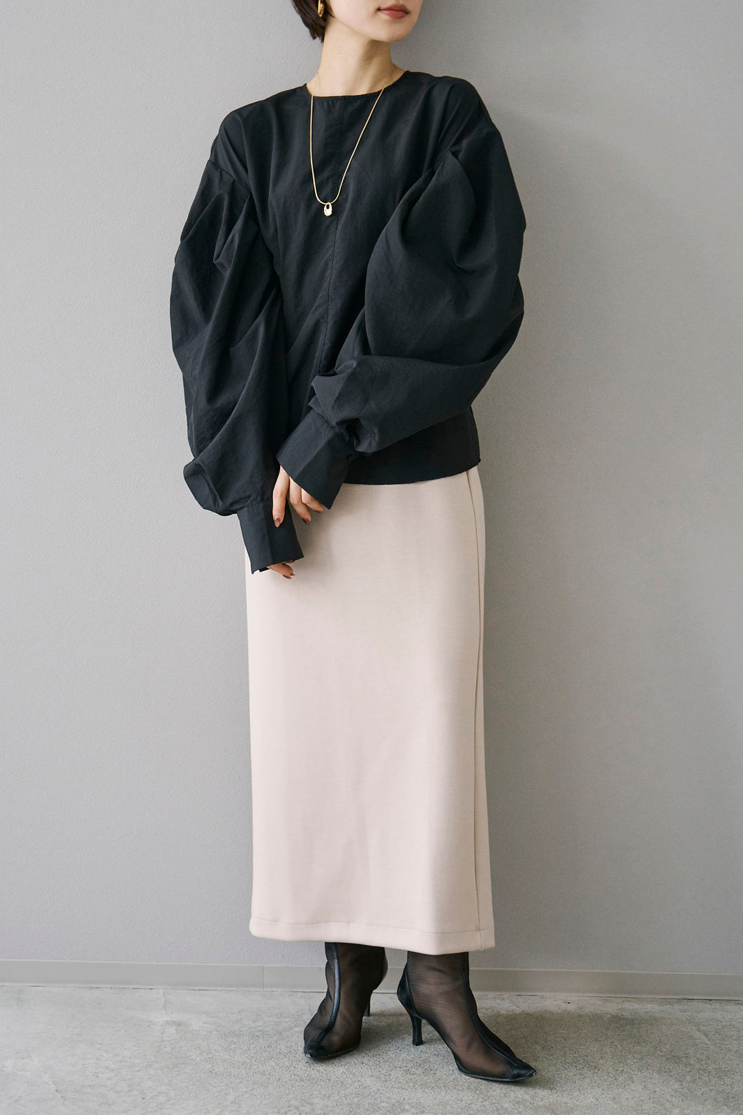 [Pre-order] Ponte I-line skirt/ivory