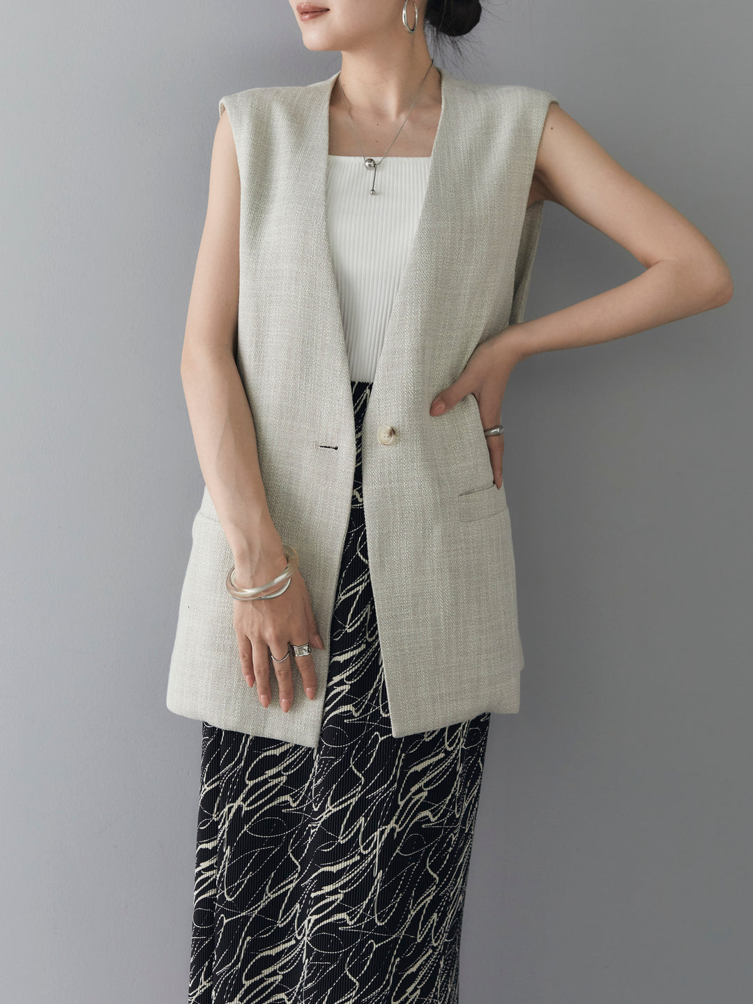 [SET] Linen touch no-collar gilet + Telekorib bare camisole + Pen touch I-line pleated skirt (3 sets)