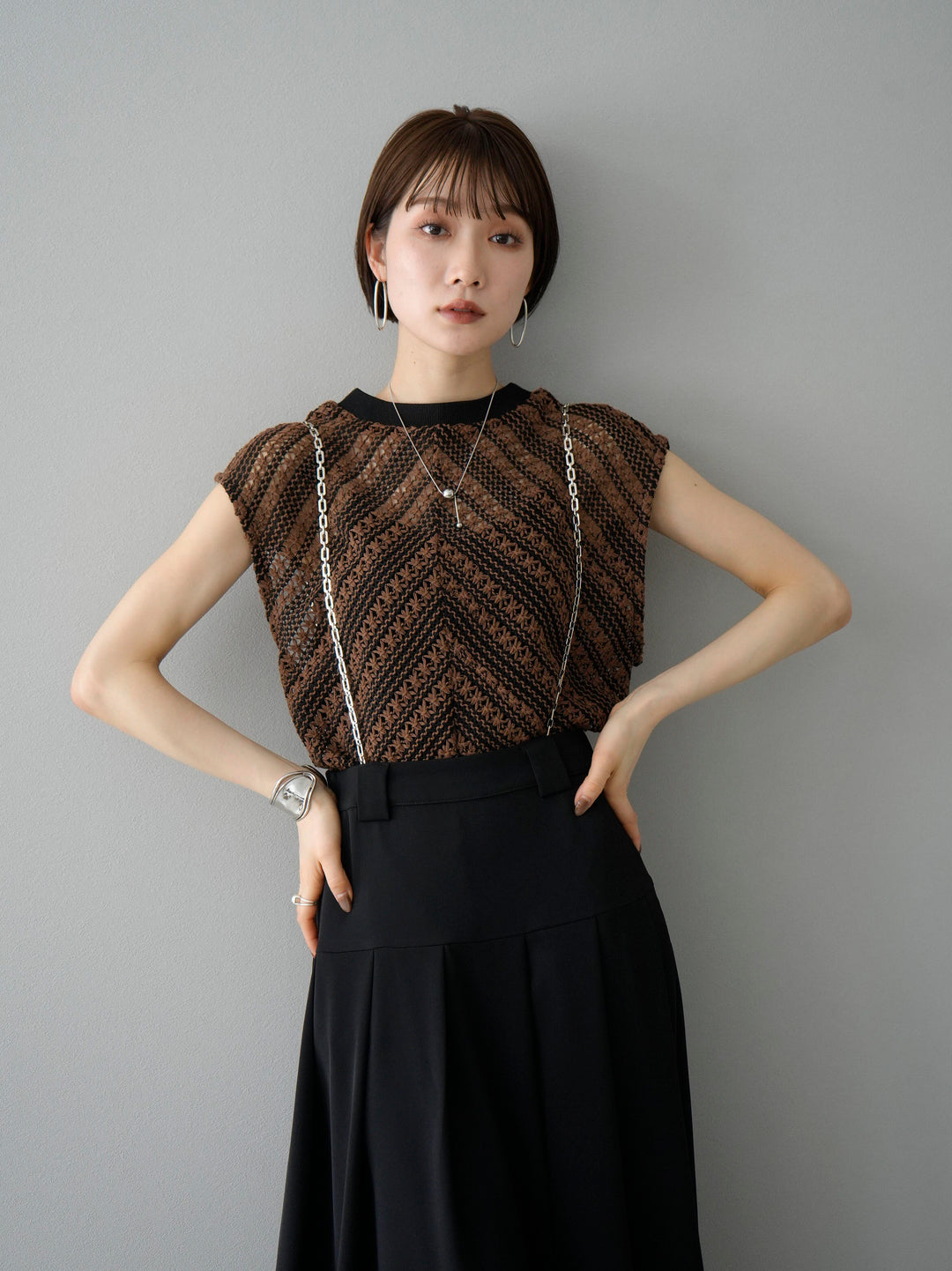 [SET] Crochet sleeveless top + chain suspender tuck skirt (2set)