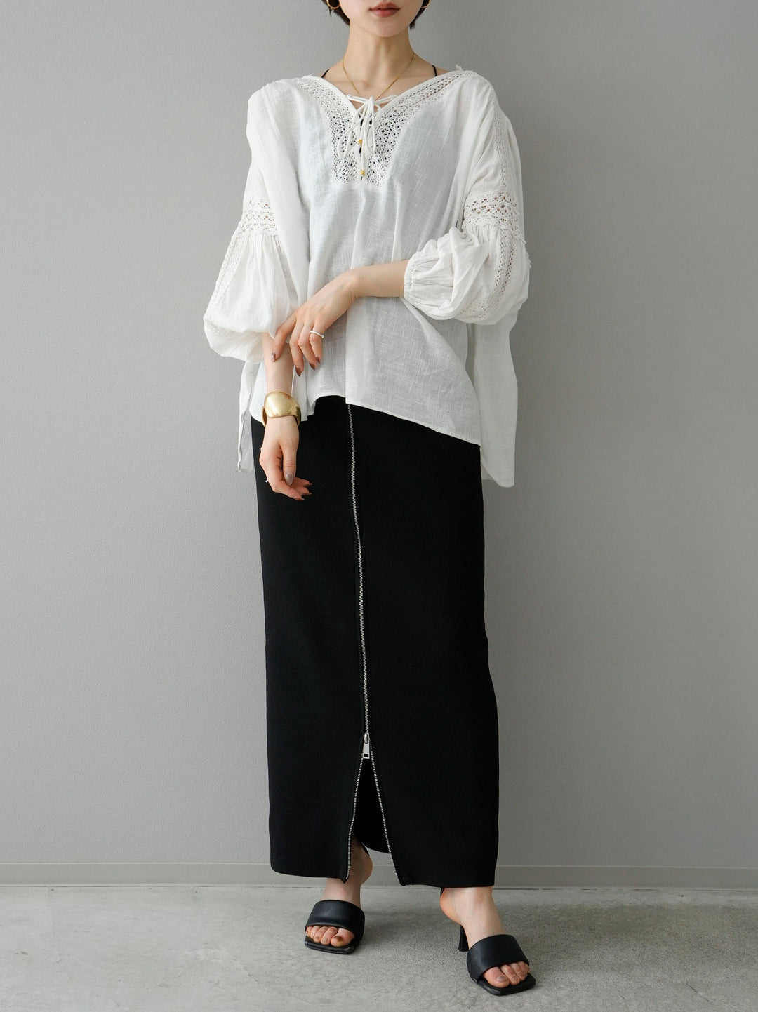 [SET] Cotton lace blouse + front zip knit tight skirt (2set)