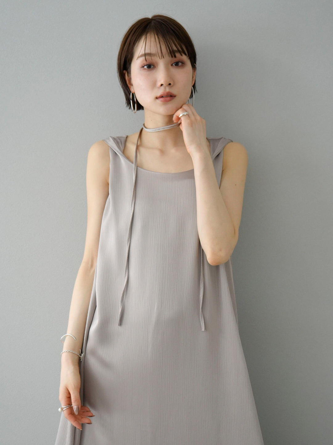 [Pre-order] Twisted shoulder crepe satin dress/gray
