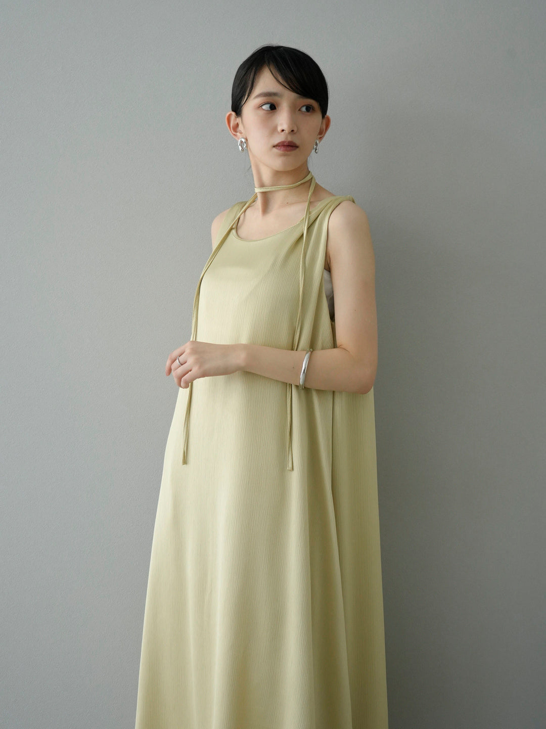 【預訂】扭肩柳緞洋裝/黃色