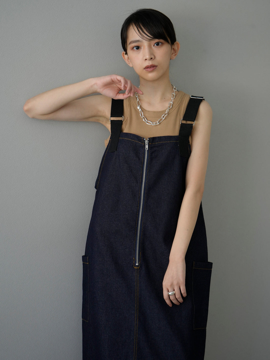 [Pre-order] Color-blocked stitch denim jumper skirt/indigo
