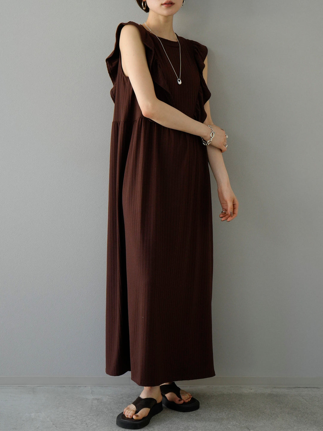 [Pre-order] Wide rib frill dress/brown
