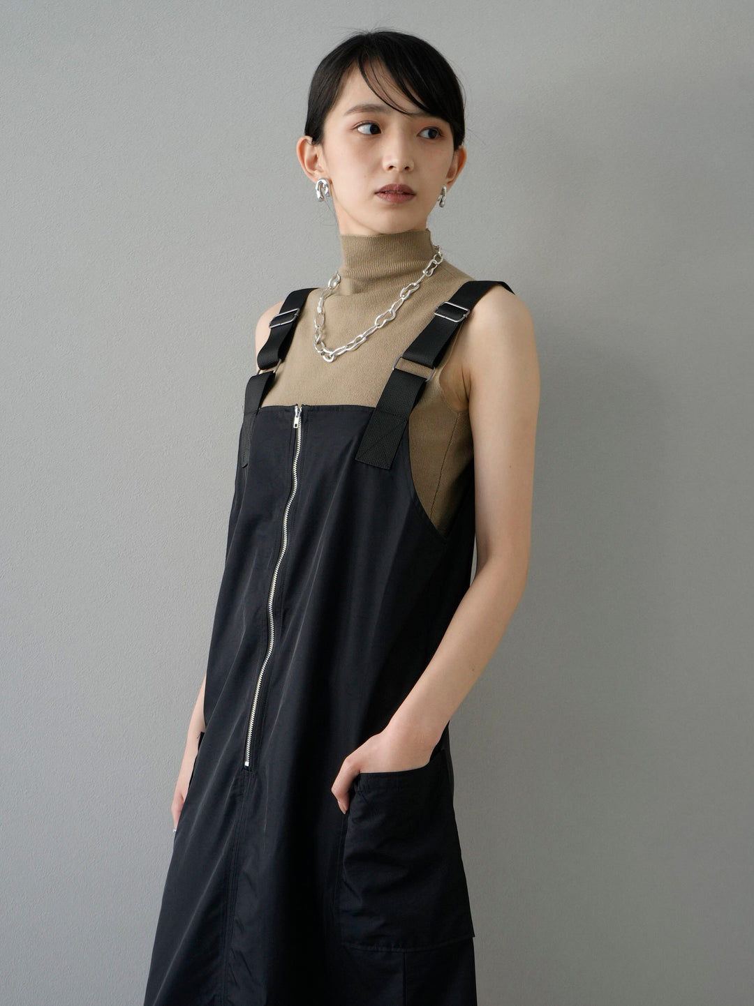 [Pre-order] Nylon zip jumper skirt/black